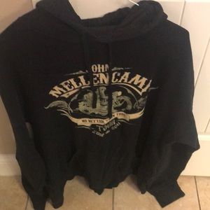 2010 John Mellencamp concert sweatshirt